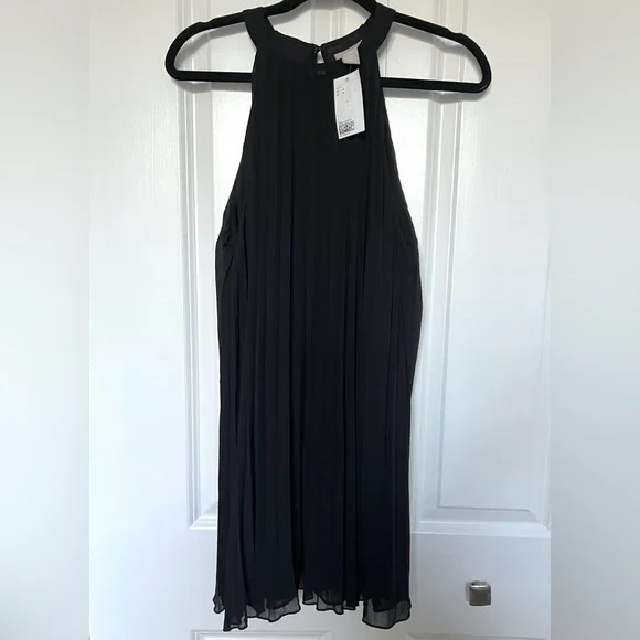 New H&M Sleeveless Pleated Dress - Picture 6 of 7
